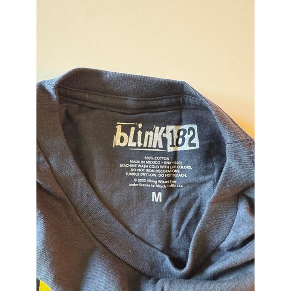 NWOT Hot Topic Blink 182 Band and Bunnies Blue Tee - Picture 4 of 4